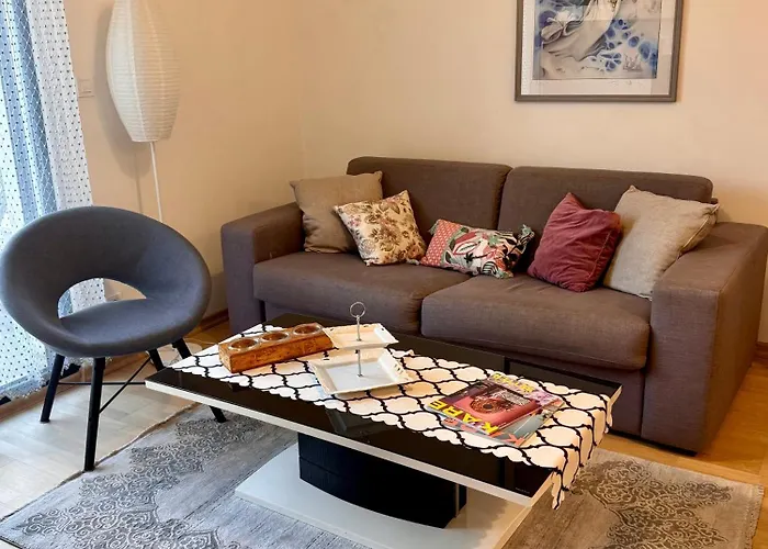 Appartement Lovely Modern Lux Flat Near To The Center