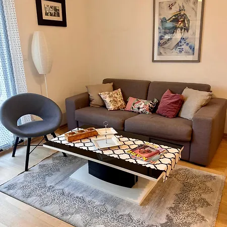 Apartment Lovely Modern Lux Flat Near To The Center