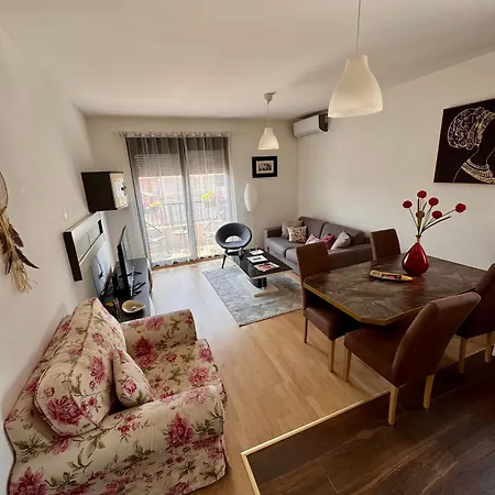 Lovely Modern Lux Flat Near To The Center Lejlighed